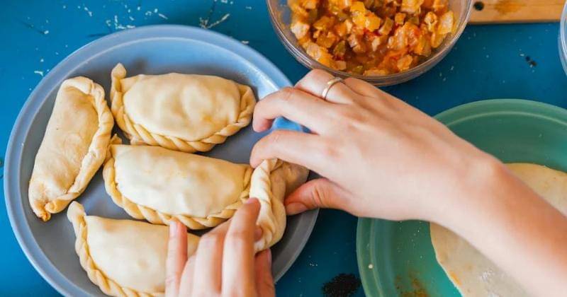 Pixels/Los Muertos Crew